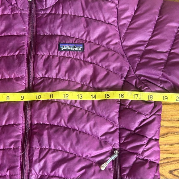 Patagonia Women's Dark Plum Goose Down Puffer Jacket Size S - Picture 8 of 16